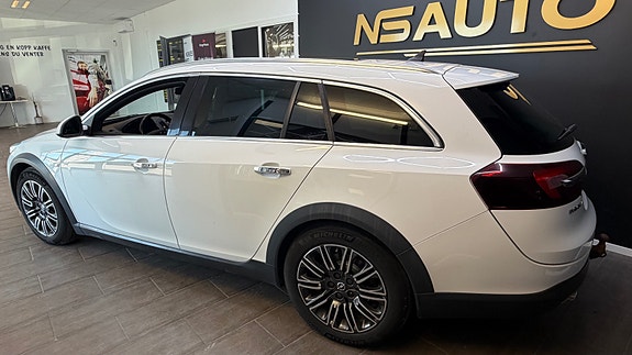 Opel Insignia Country Tourer 4 of 5