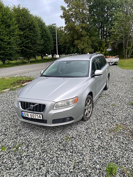 Volvo V70 2 of 29