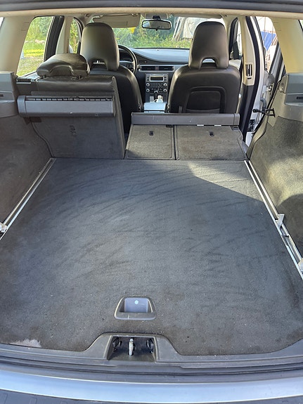 Volvo V70 14 of 29
