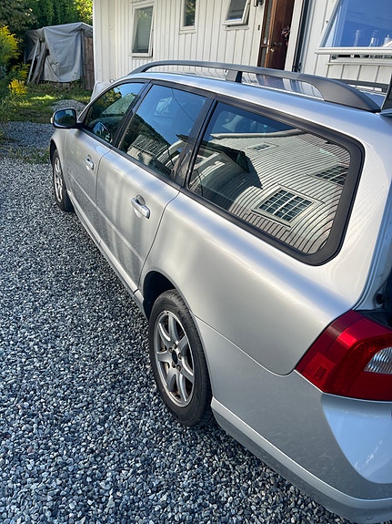 Volvo V70 12 of 29