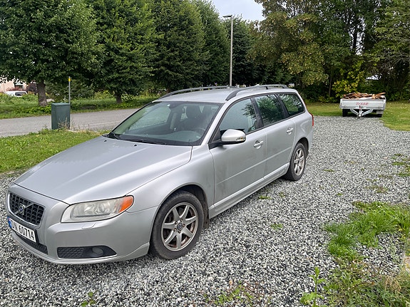 Volvo V70 4 of 29
