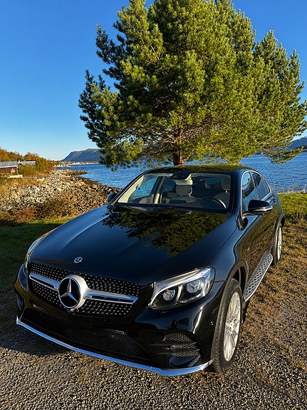 Mercedes-Benz GLC350 e 2 of 12