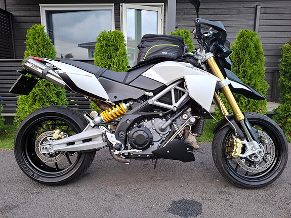 Aprilia Dorsoduro 1200 12 of 23