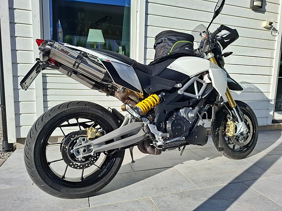 Aprilia Dorsoduro 1200 16 of 23
