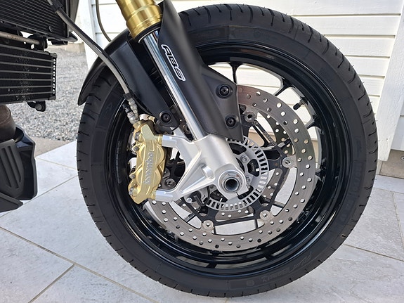Aprilia Dorsoduro 1200 20 of 23