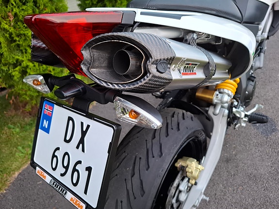 Aprilia Dorsoduro 1200 5 of 23