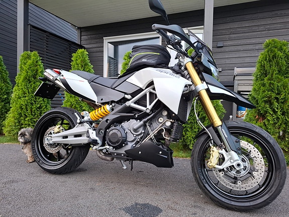 Aprilia Dorsoduro 1200 9 of 23