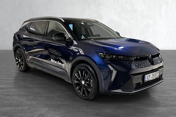 Sporty detaljer i svart med markante LED-hovedlys.