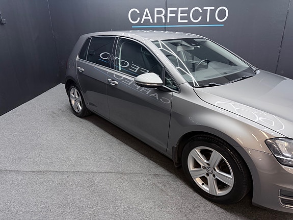 Volkswagen Golf 3 of 5