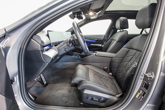BMW i5 5 of 5