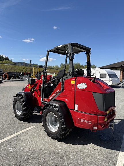 Weidemann 1390 3 of 5