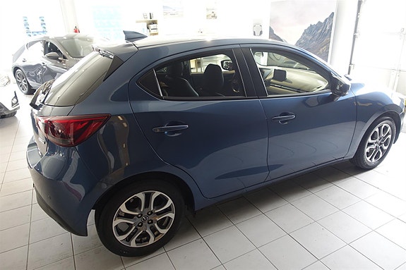 Mazda 2 5 of 5
