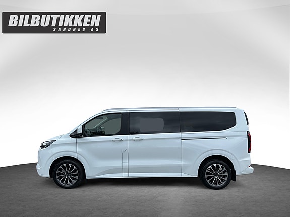 Ford Tourneo Custom 2 of 5