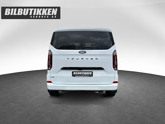 Ford Tourneo Custom 4 of 5
