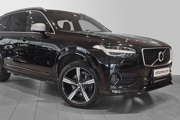 Volvo XC90 2 of 30