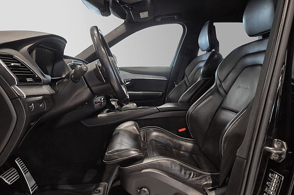 Volvo XC90 29 of 30