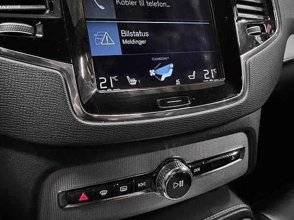 Volvo XC90 27 of 30