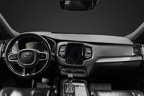 Volvo XC90 15 of 30