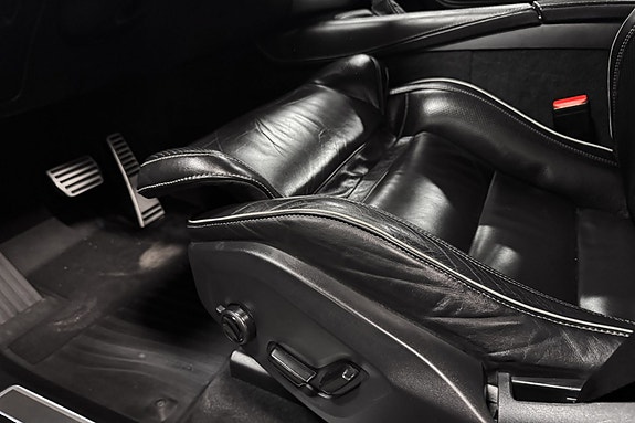 Volvo XC90 30 of 30