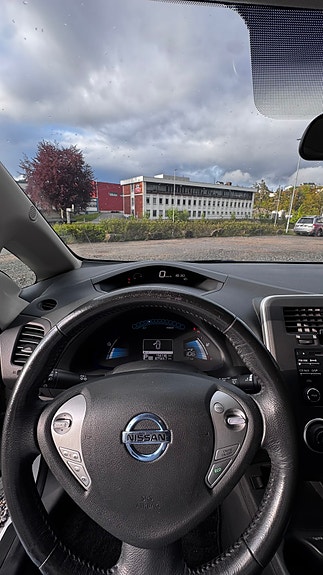 Nissan Leaf 11 of 21