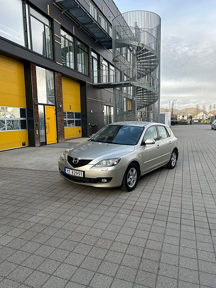 Mazda 3 2 of 30
