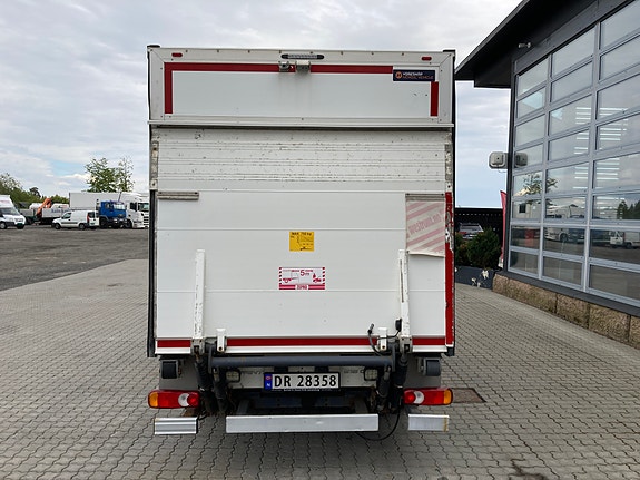 Mercedes-Benz Sprinter 4 of 18