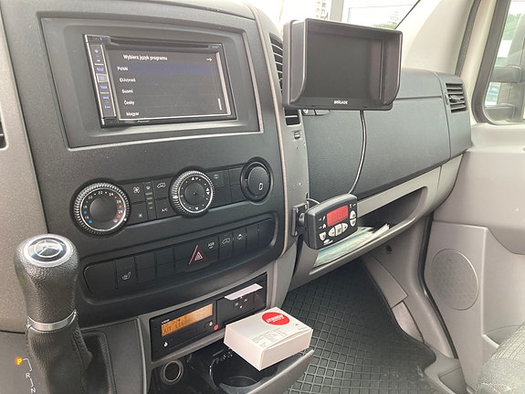 Mercedes-Benz Sprinter 10 of 18