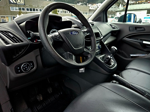 Ford Transit Connect 11 of 20