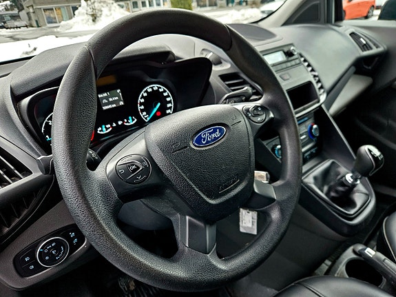 Ford Transit Connect 10 of 20