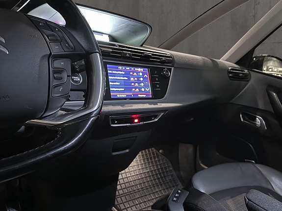 Citroen C4 Picasso 15 of 26