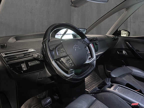 Citroen C4 Picasso 14 of 26