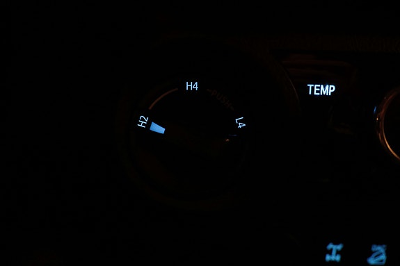 Toyota HiLux 29 of 30