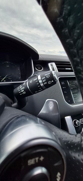 Land Rover Range Rover Sport 4 of 5