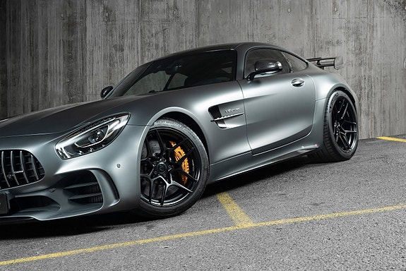 Mercedes-Benz AMG GT R 14 of 30