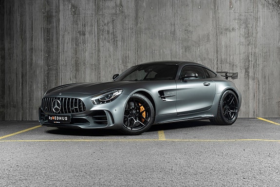 Mercedes-Benz AMG GT R 2 of 5