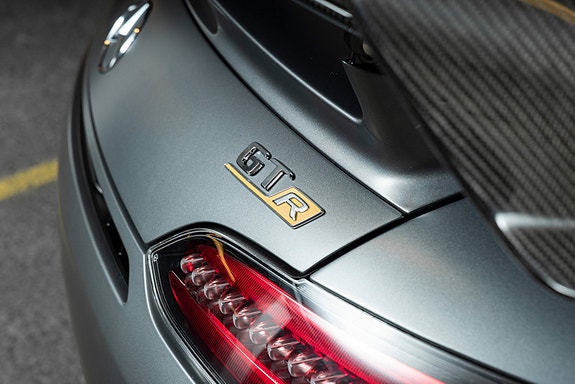 Mercedes-Benz AMG GT R 17 of 30
