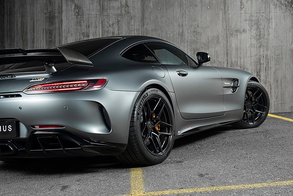 Mercedes-Benz AMG GT R 15 of 30