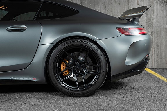 Mercedes-Benz AMG GT R 13 of 30