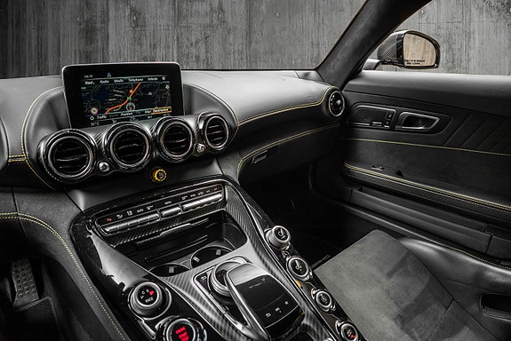 Mercedes-Benz AMG GT R 23 of 30