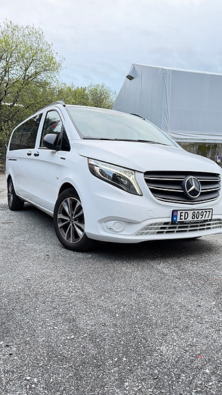 Mercedes-Benz eVito Tourer 4 of 5