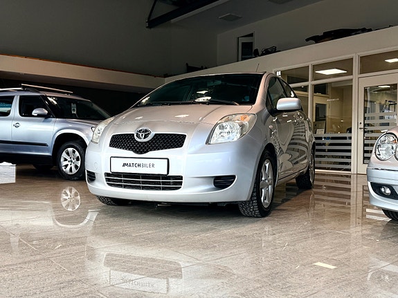 Toyota Yaris 5 of 5