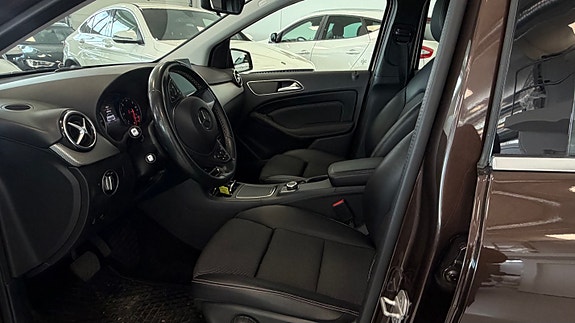 Mercedes-Benz B200 20 of 28