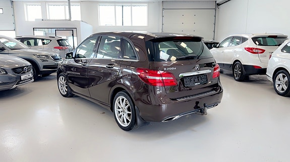 Mercedes-Benz B200 14 of 28