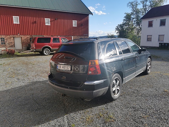 Chrysler Pacifica 5 of 8