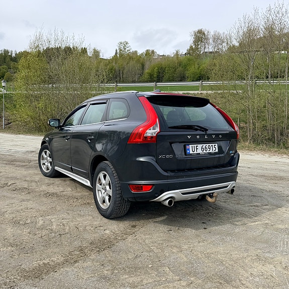 Volvo XC60 5 of 5
