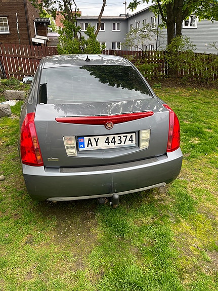 Cadillac BLS 4 of 5