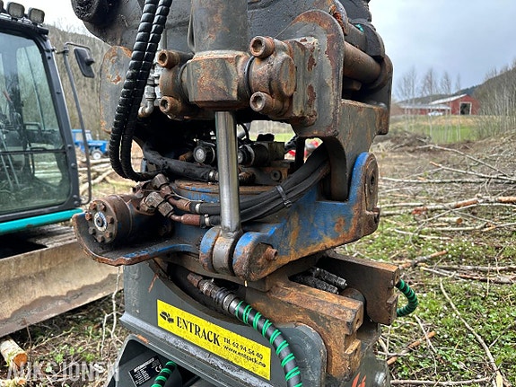 Kobelco SK75SR Gravemaskin Rotortilt, tømmerklype og pusseskuffe 17 of 30