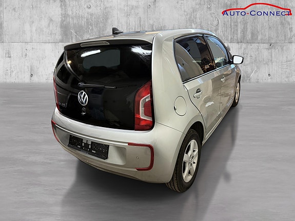 Volkswagen UP! 4 of 5