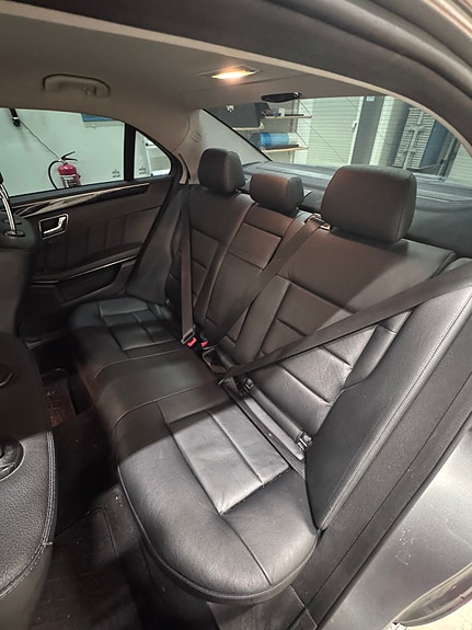 Mercedes-Benz E220 11 of 20