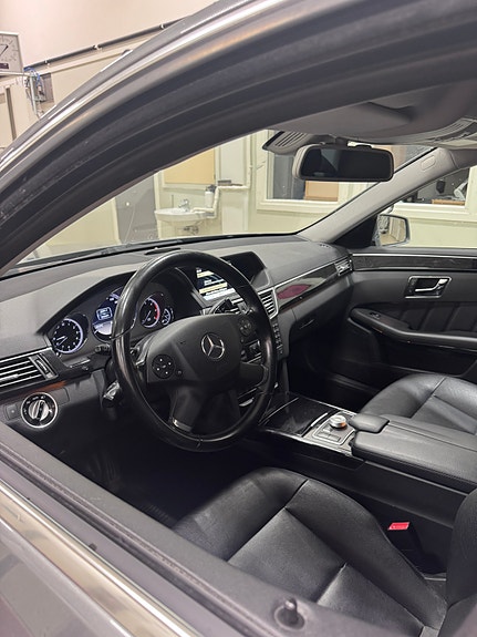 Mercedes-Benz E220 6 of 20